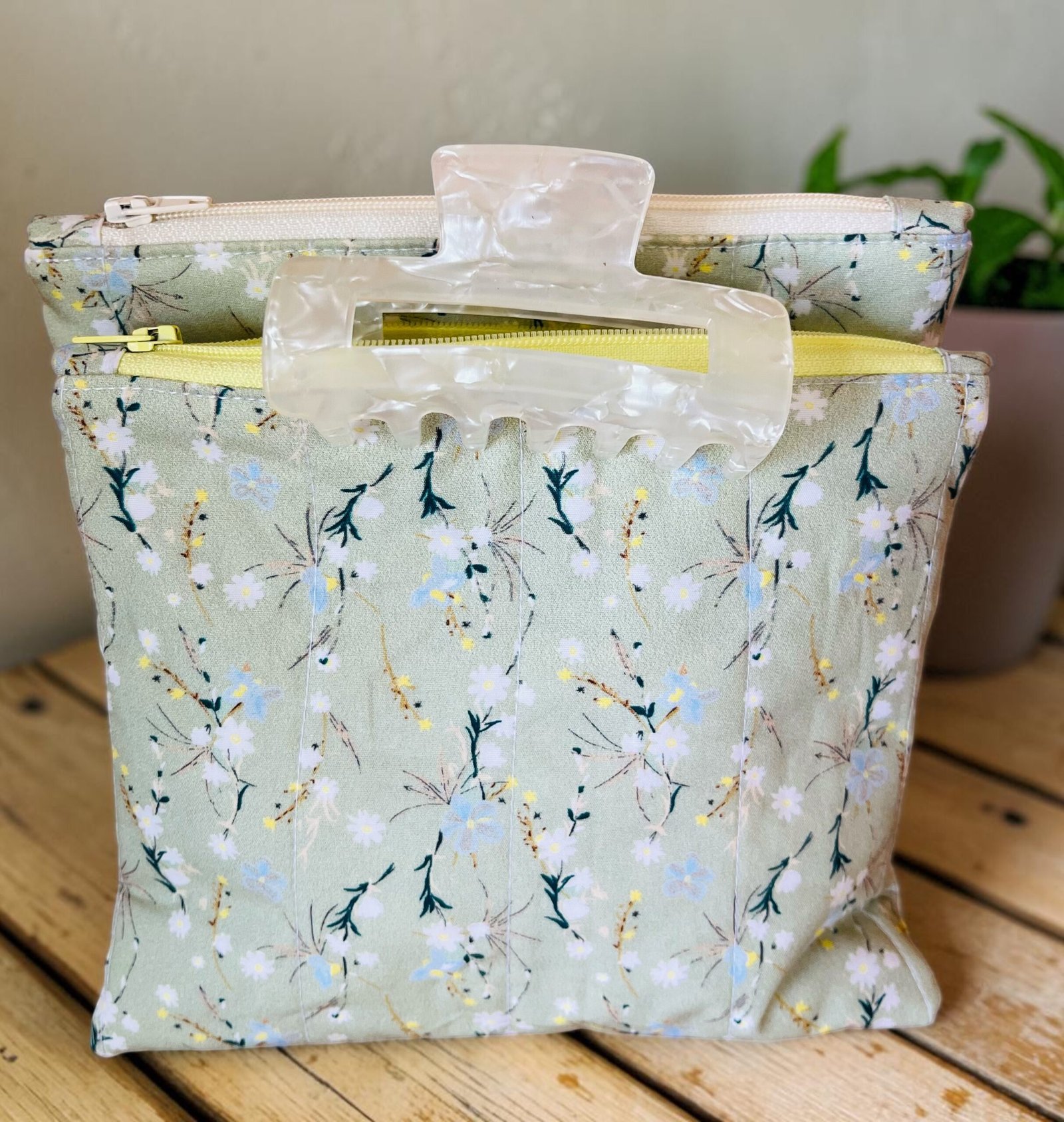 Small Green Forest Flowers Zippered Pouch - Image 3