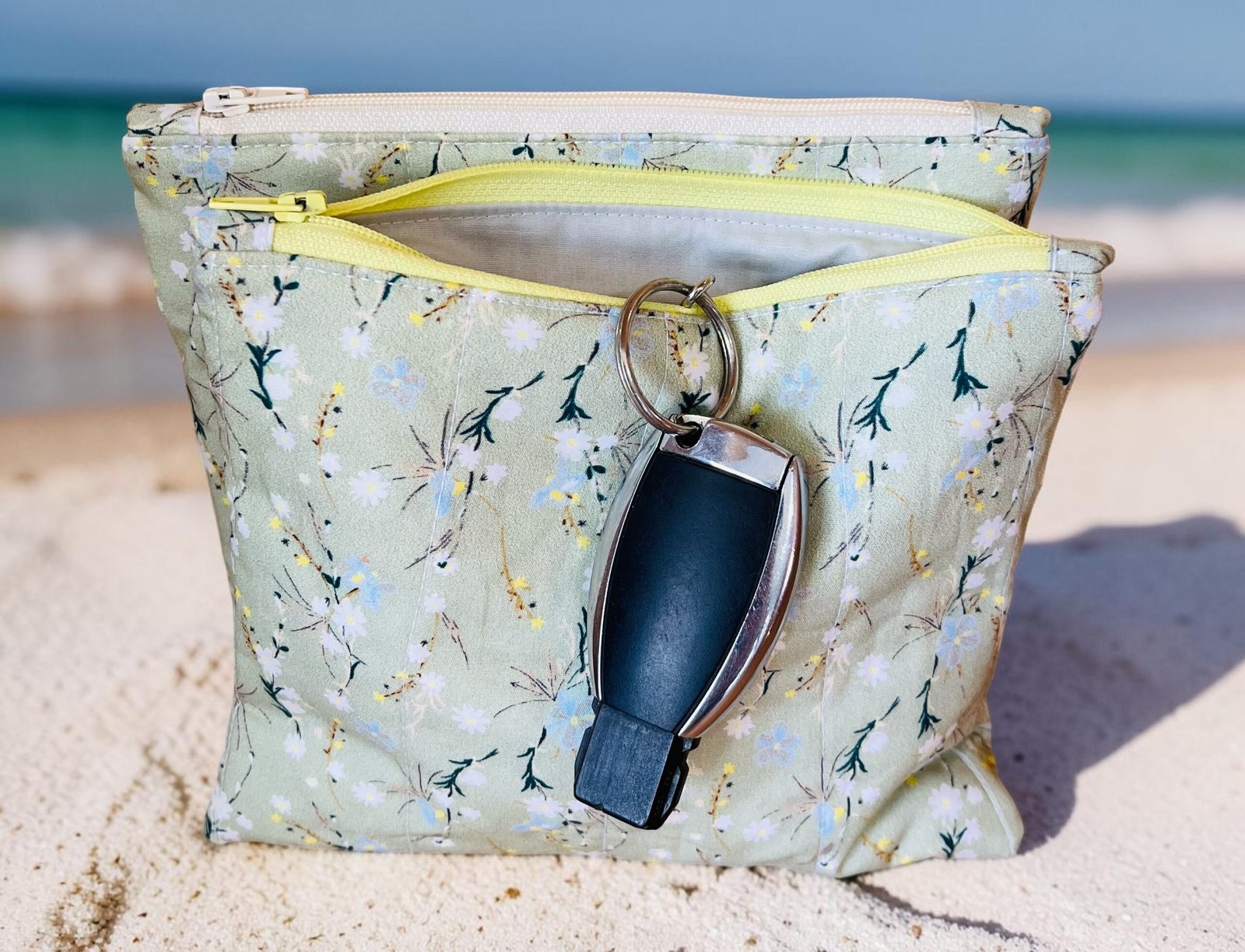 Small Green Forest Flowers Zippered Pouch - Image 5